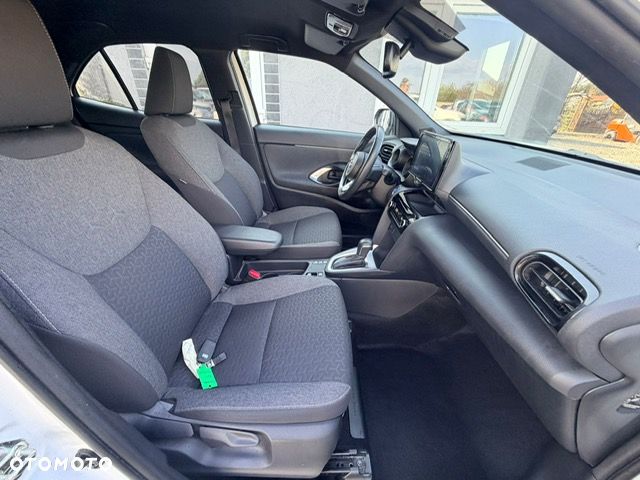 Toyota Yaris Cross - 25