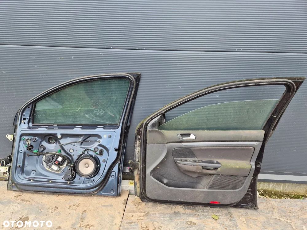 DRZWI VOLKSWAGEN GOLF V - 24