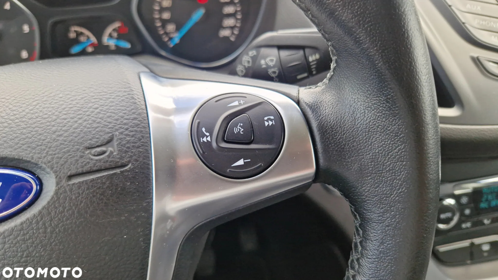 Ford Kuga 2.0 TDCi 2x4 Titanium - 21