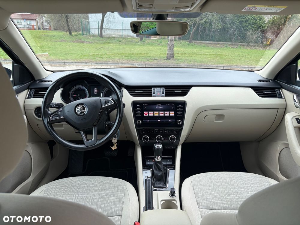 Skoda Octavia 2.0 TDI SCR 4x4 Style DSG - 15