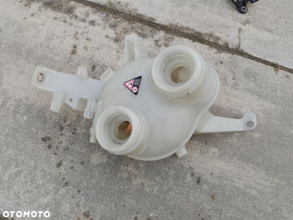 Zbiornik wyrównawczy MERCEDES EQA EQB A2435004100 - 1