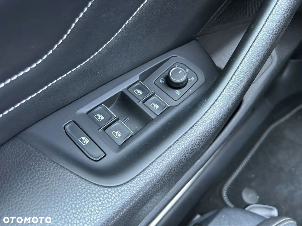 Volkswagen Arteon 2.0 TDI R-Line DSG - 22