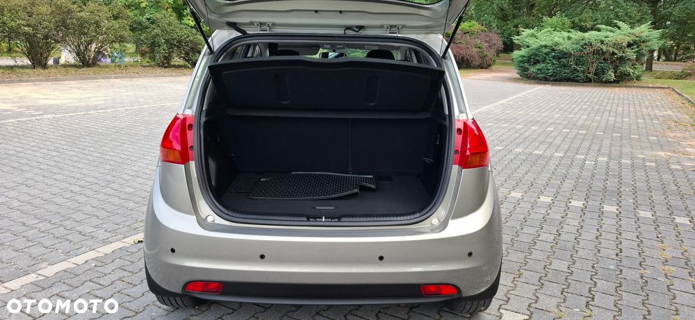 Kia Venga 1.4 L - 6