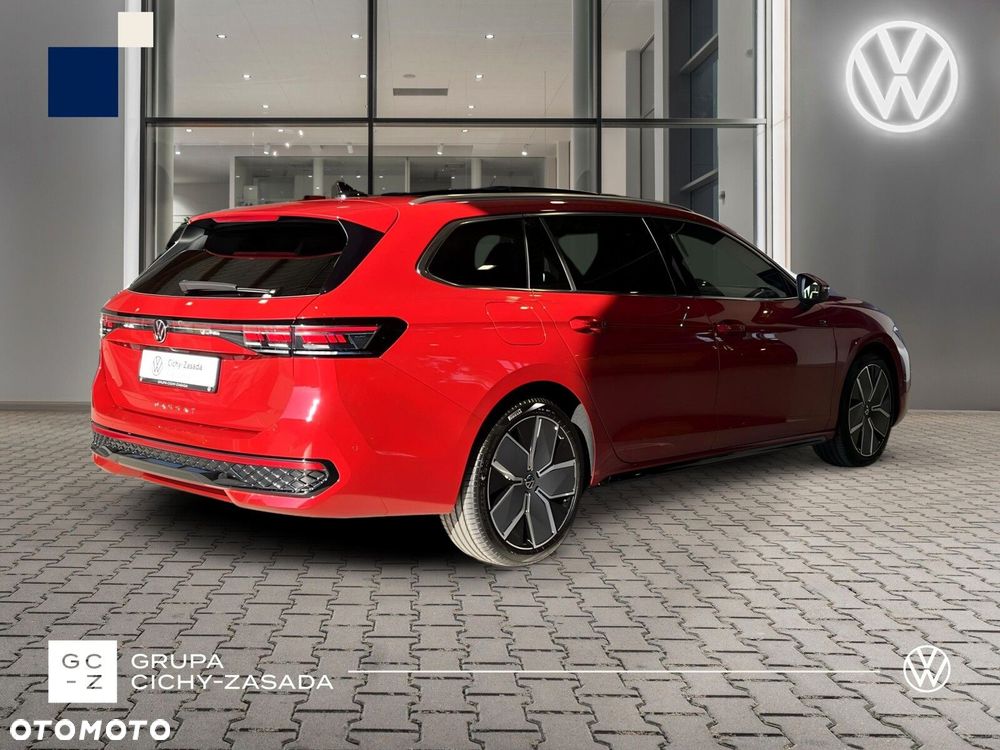 Volkswagen Passat Variant 2.0 TDI SCR R-Line Plus DSG - 6