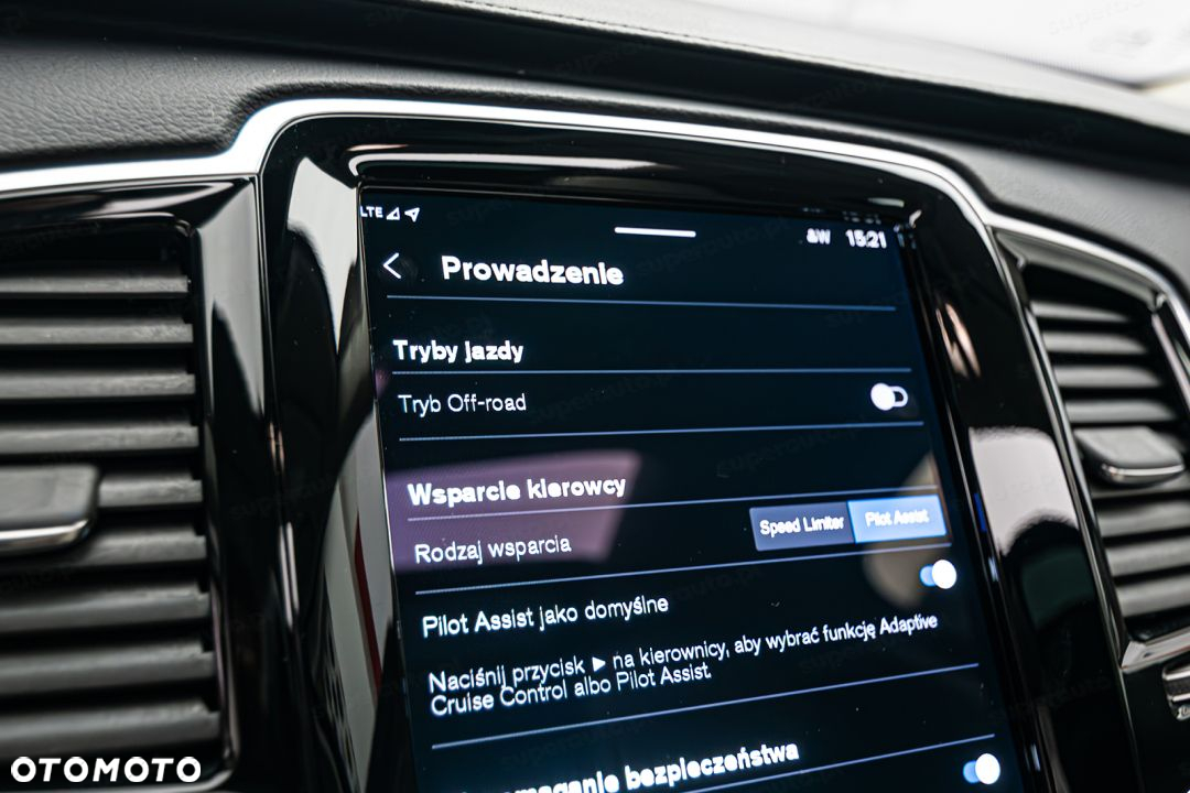 Volvo XC 90 - 23