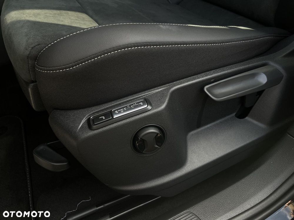 Volkswagen T-Roc 1.5 TSI R-Line DSG - 26