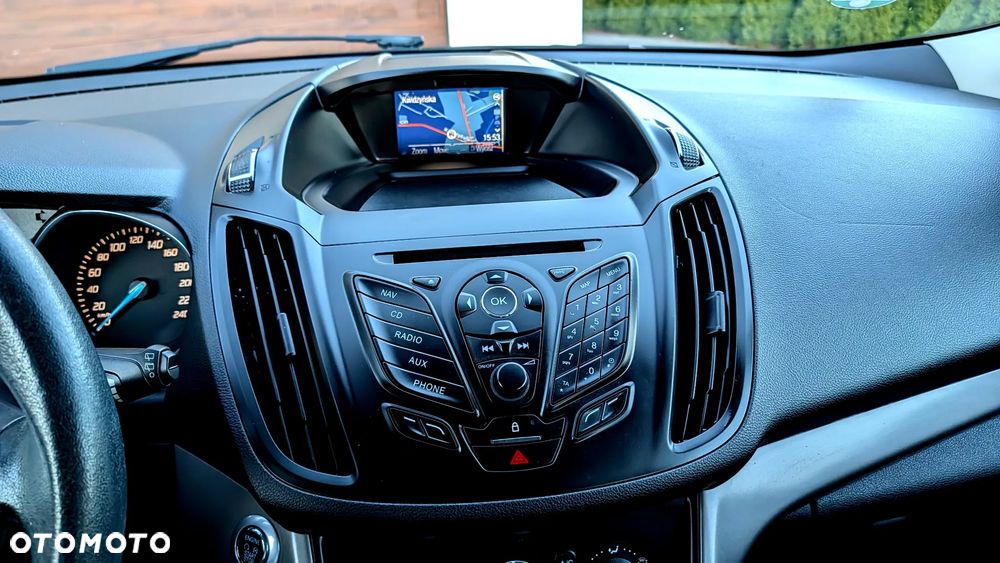 Ford Kuga 1.6 EcoBoost 2x4 Titanium - 37