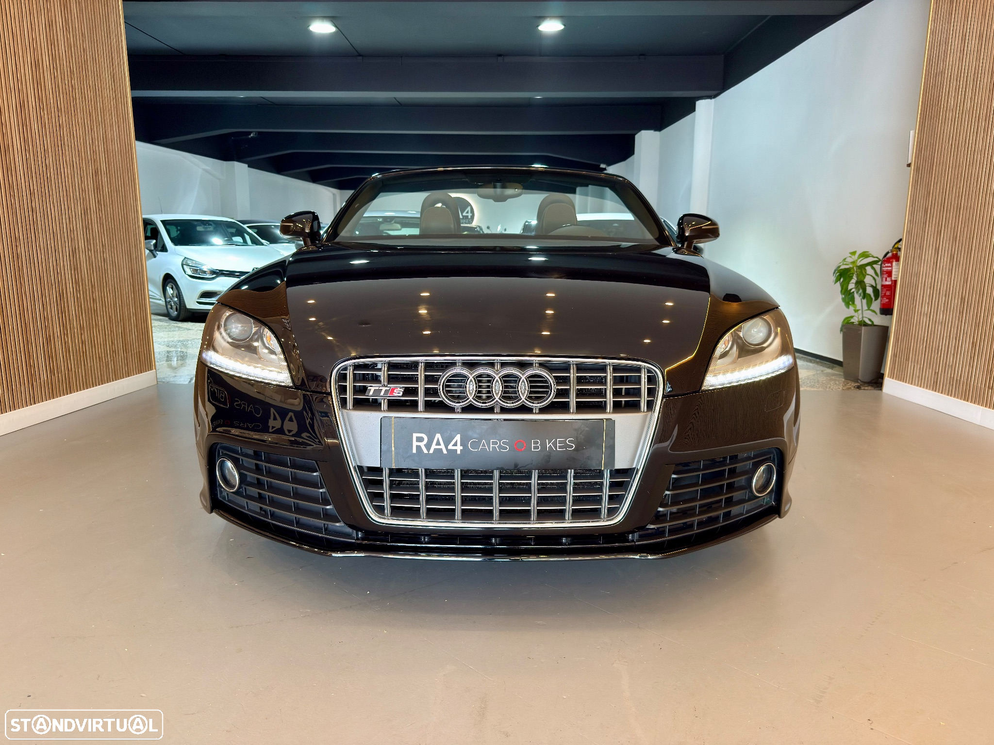 Audi TTS Roadster 2.0 TFSi quattro - 3