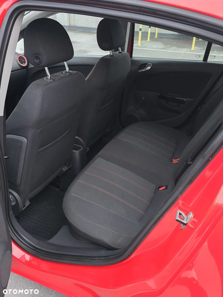 Opel Corsa 1.4 16V Sport - 12