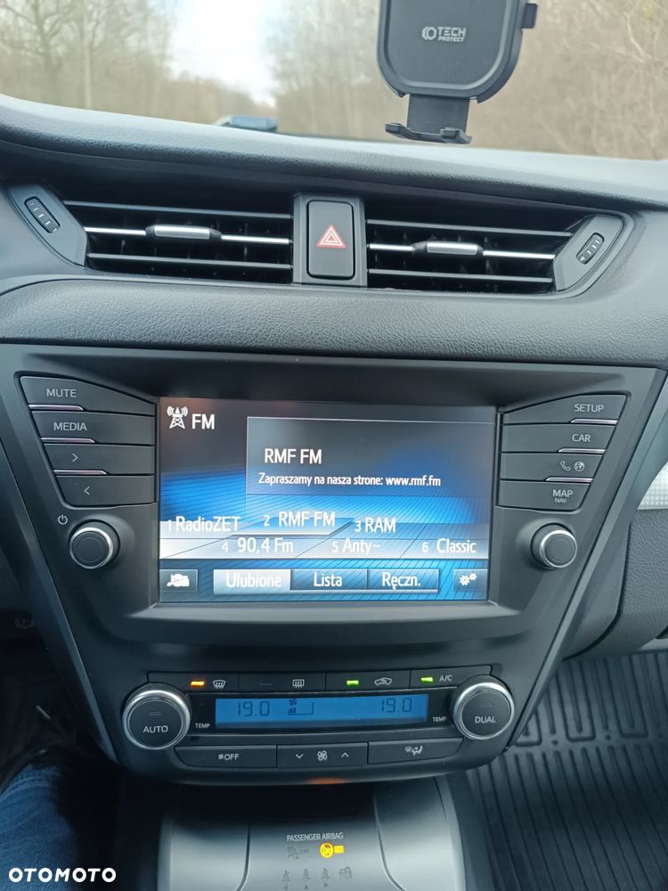 Toyota Avensis 1.8 Premium - 13