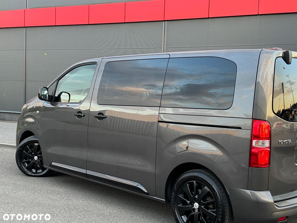 Toyota Proace Verso 2.0 D4-D Medium VIP - 21