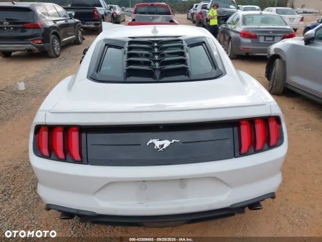 Ford Mustang 2.3 EcoBoost - 21