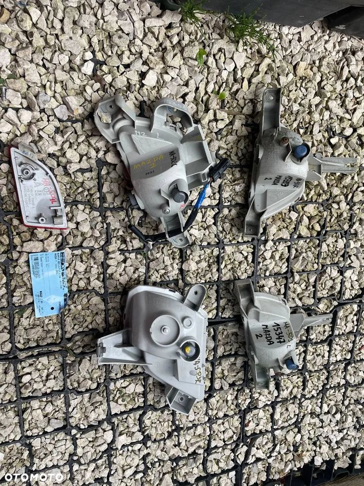 REFLEKTORY LEWE PRAWE MAZDA MIGACZE KIERUNKOWSKAZY - 12