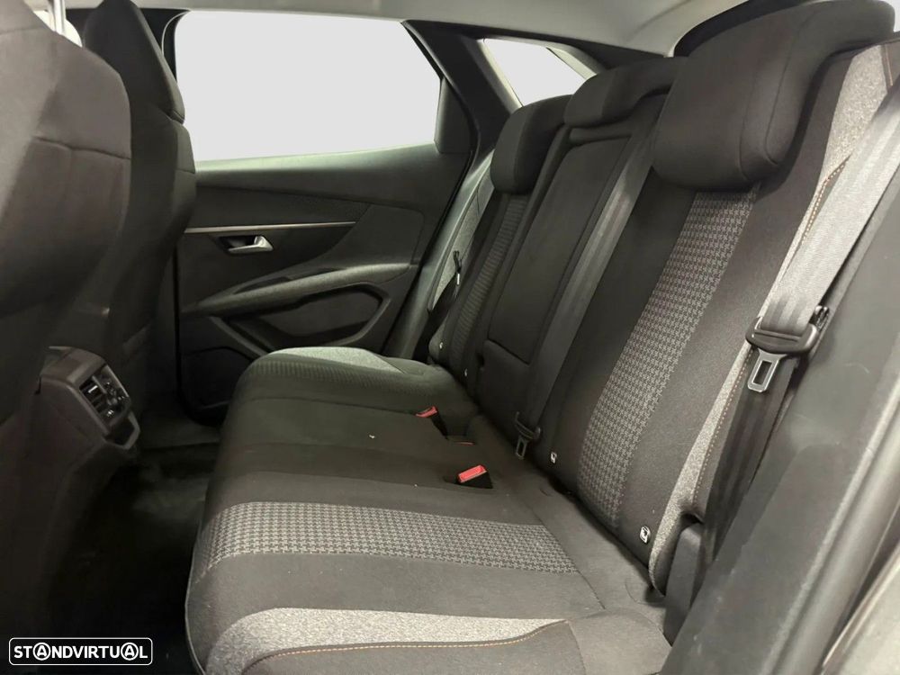 Peugeot 3008 PureTech 130 Stop & Start GPF EAT8 Active - 8