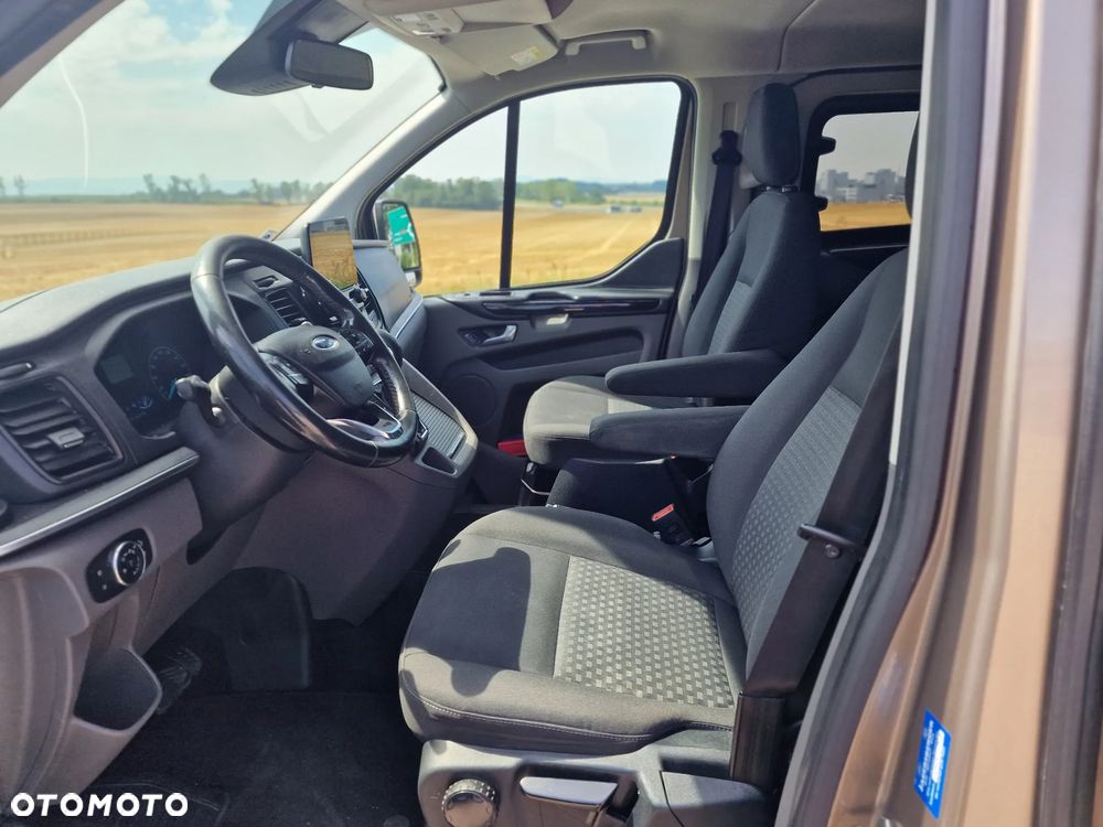 Ford Tourneo Custom 310 L2H1 VA Autm Titanium X - 17