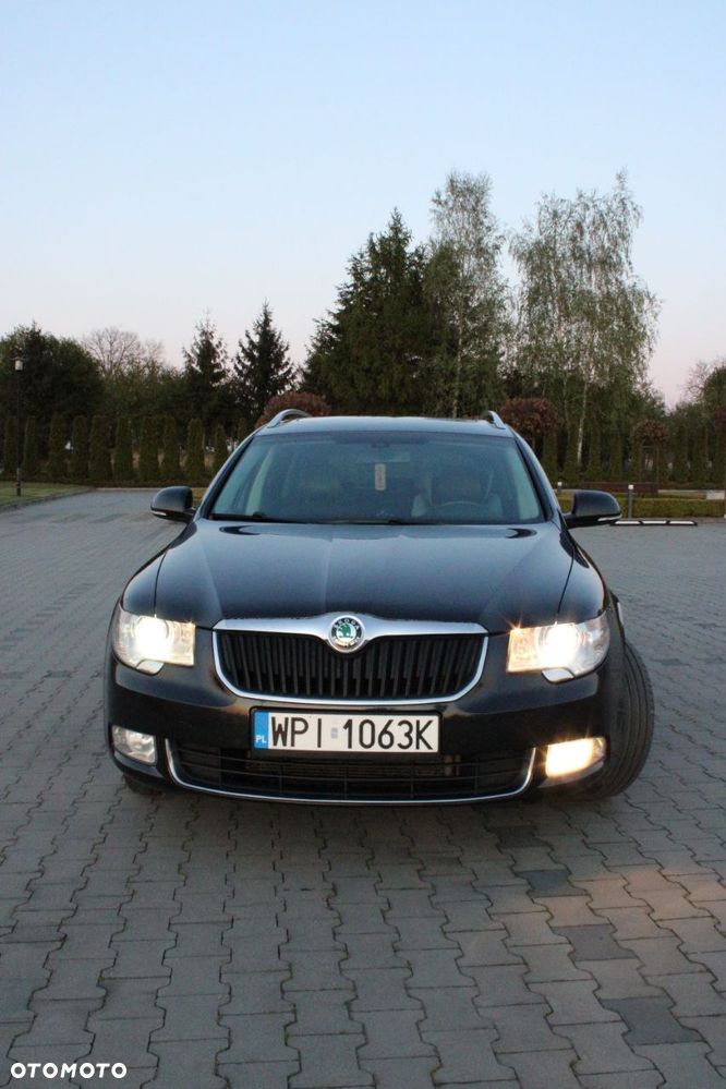 Skoda Superb 2.0 TDI L&K DSG - 16