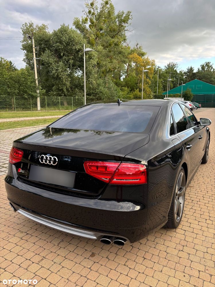 Audi S8 - 16