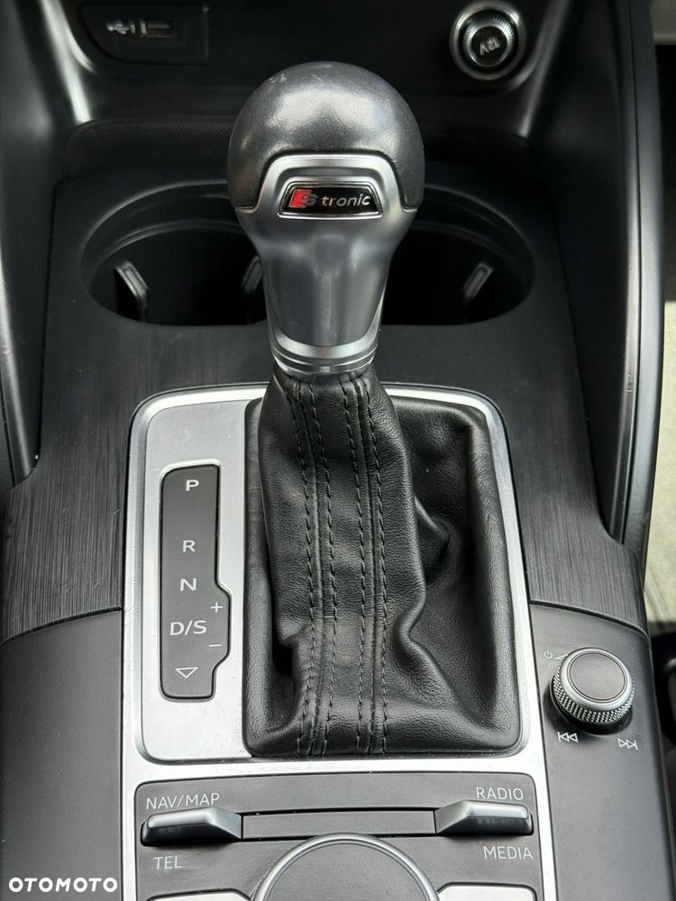 Audi A3 Sportback 35 TDI S tronic S line - 32