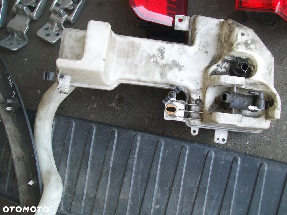 zbiornik spryskiwaczy ford transit mk8