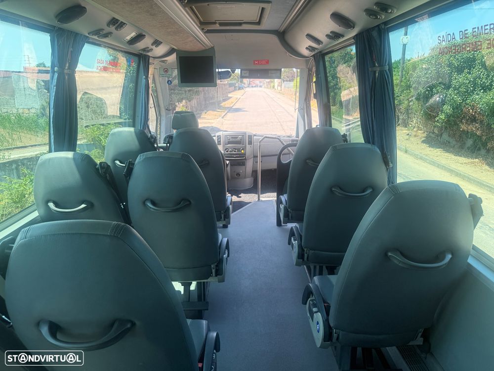 Volkswagen CRAFTER 2.5 TDI MINI BUS 16 Lugares - 12