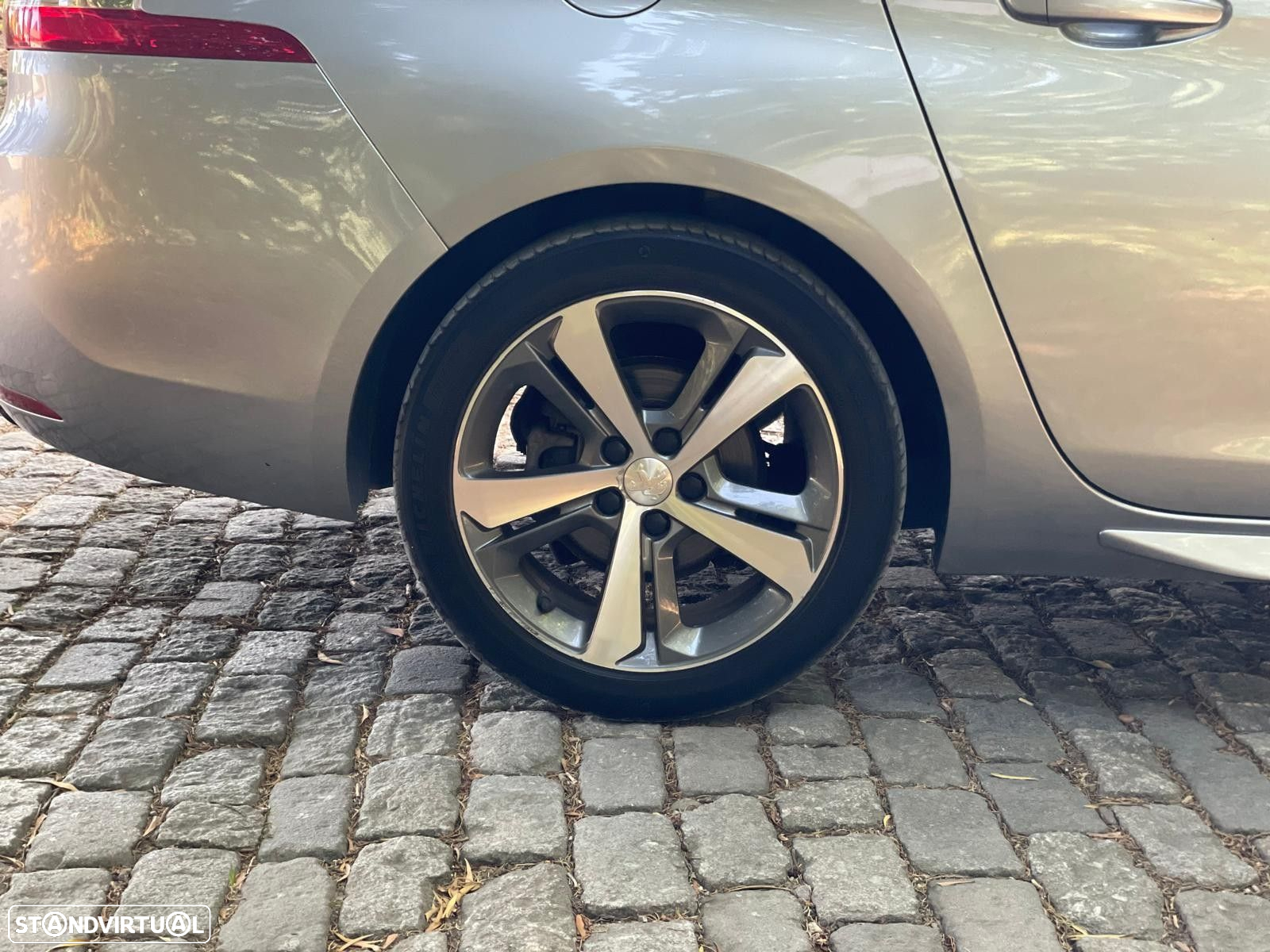Peugeot 308 1.2 PureTech GT Line EAT8 - 9