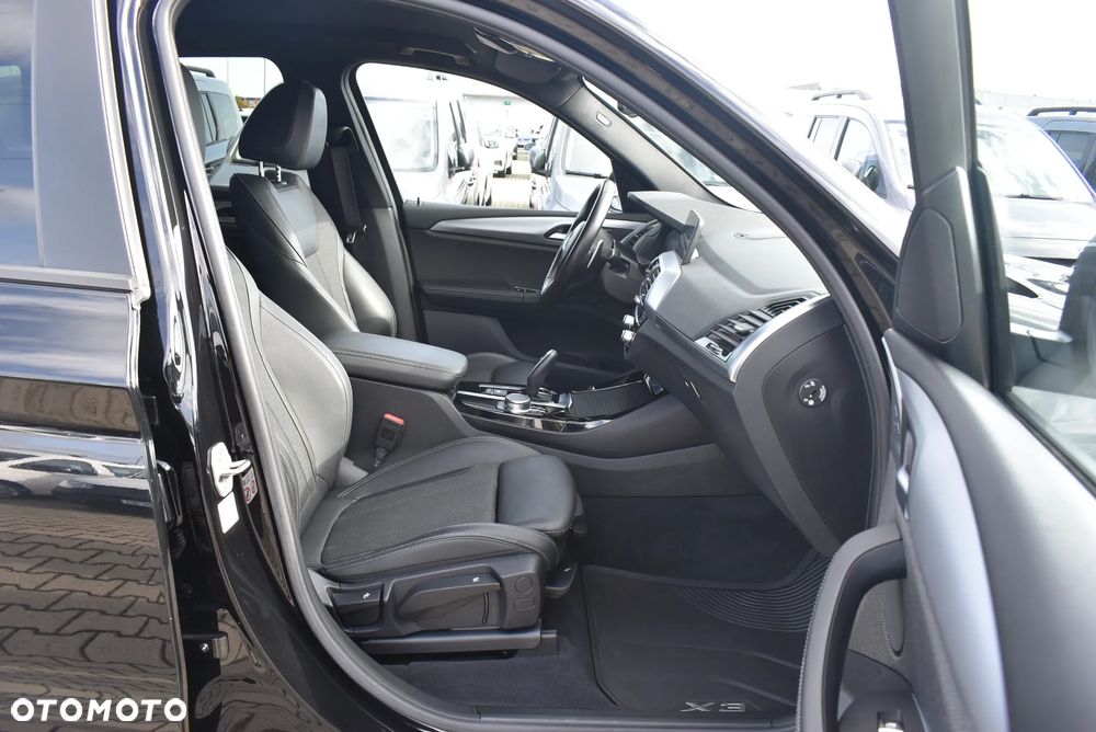 BMW X3 xDrive20i GPF Advantage - 17