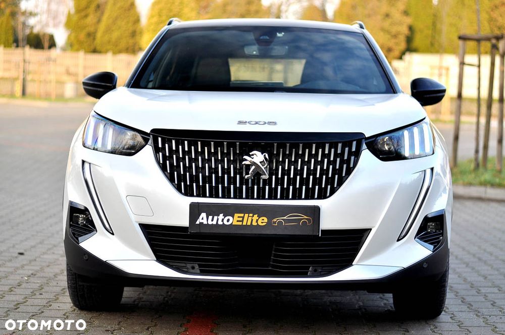 Peugeot 2008 BlueHDi 130 EAT8 GT - 11