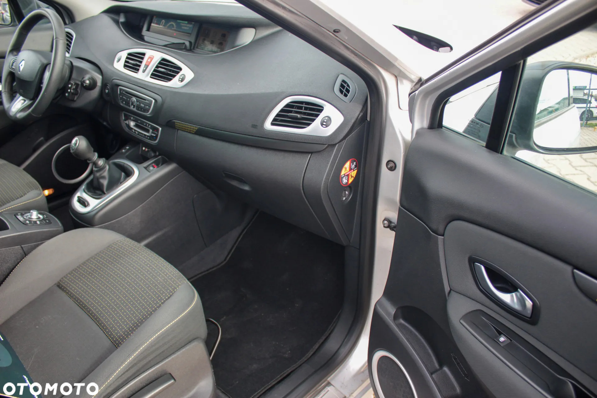 Renault Scenic 1.4 16V TCE Expression - 22