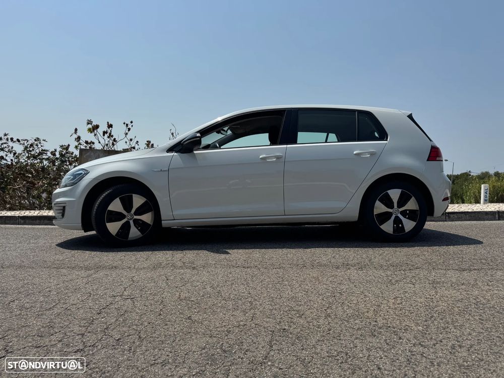 VW e-Golf AC/DC - 11