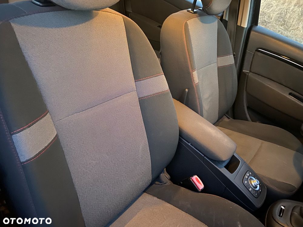 Renault Grand Scenic - 8