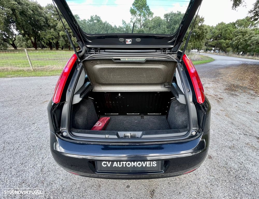 Fiat Punto 1.3 M-Jet Lounge S&S - 20