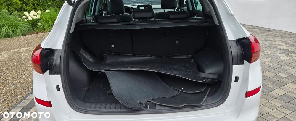 Hyundai Tucson blue 1.6 CRDi 4WD Premium - 17