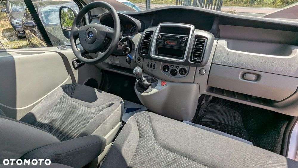 Opel Vivaro - 18