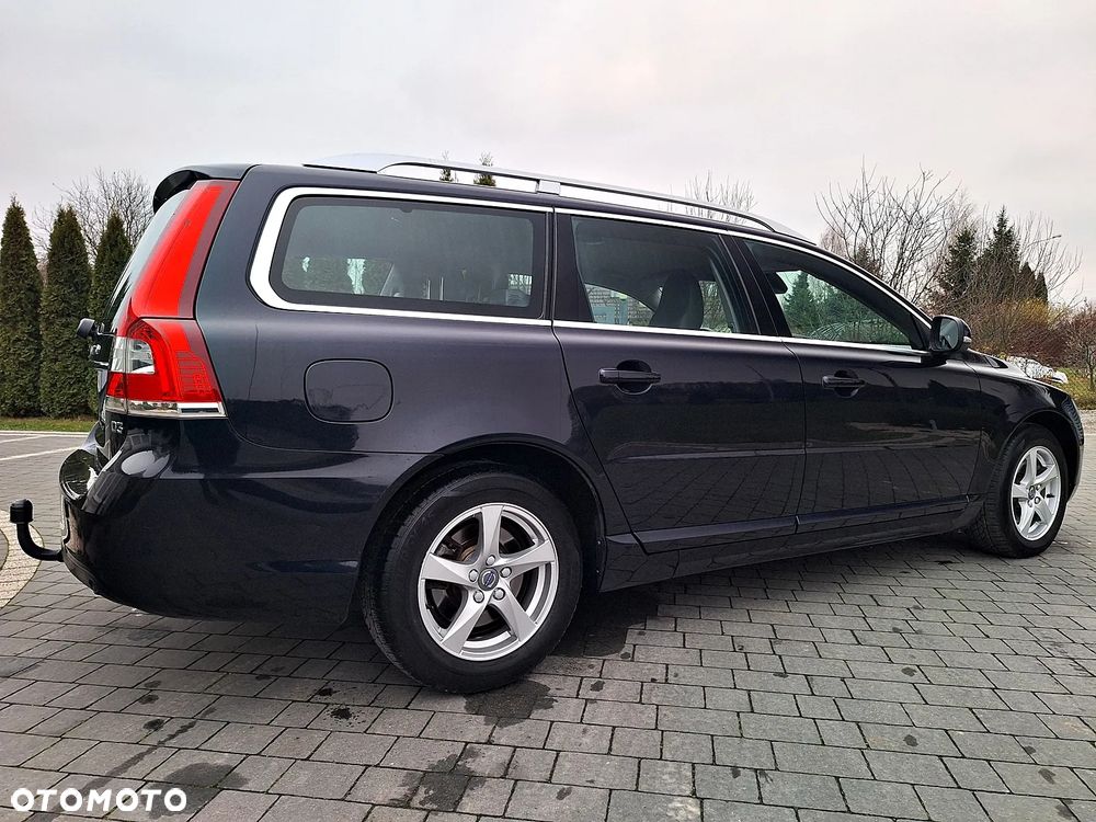 Volvo V70 D3 Momentum - 11