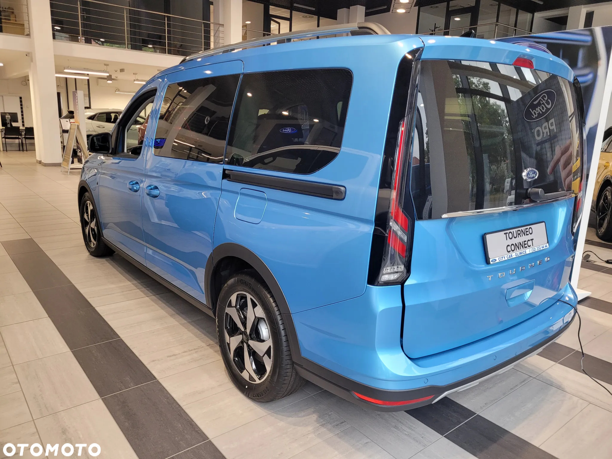 Ford Tourneo Connect Grand - 19
