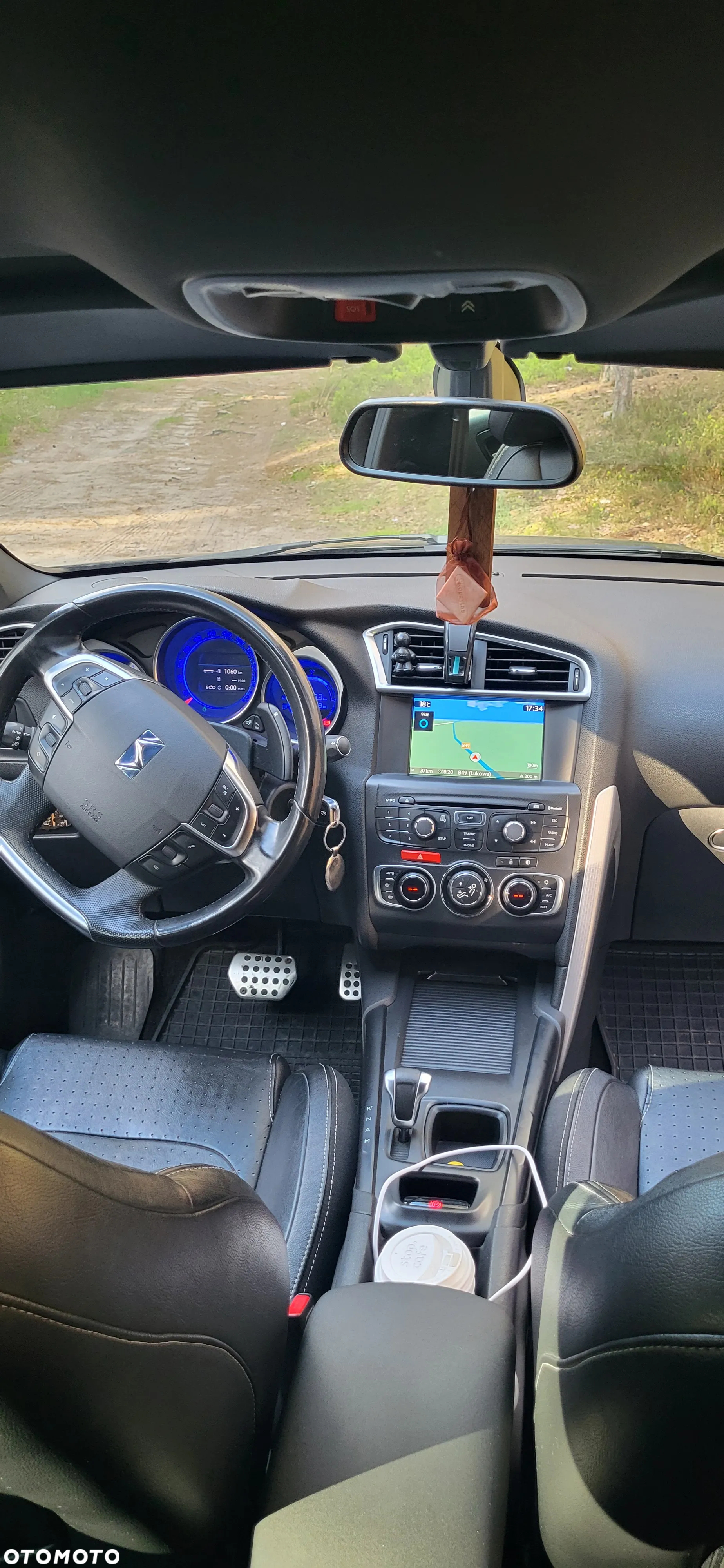 Citroën DS4 1.6 e-HDi SoChic MCP - 11