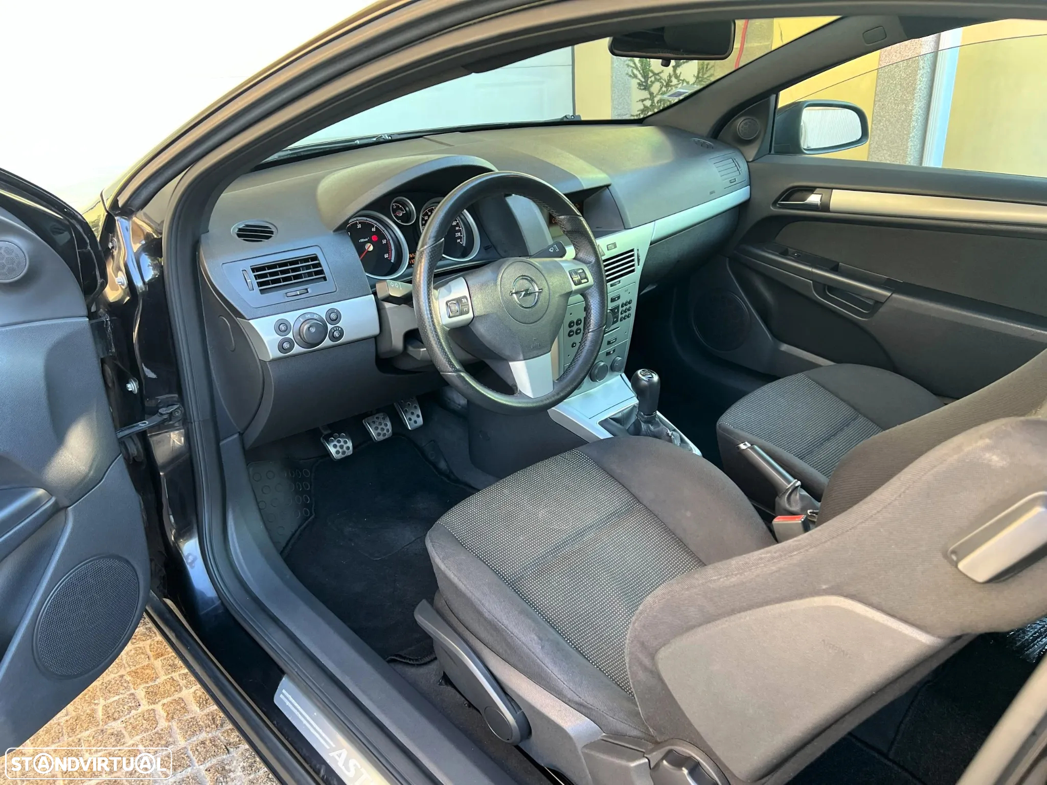 Opel Astra GTC 1.3 CDTi - 6
