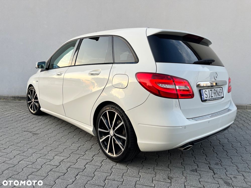 Mercedes-Benz Klasa B 200 CDI - 17