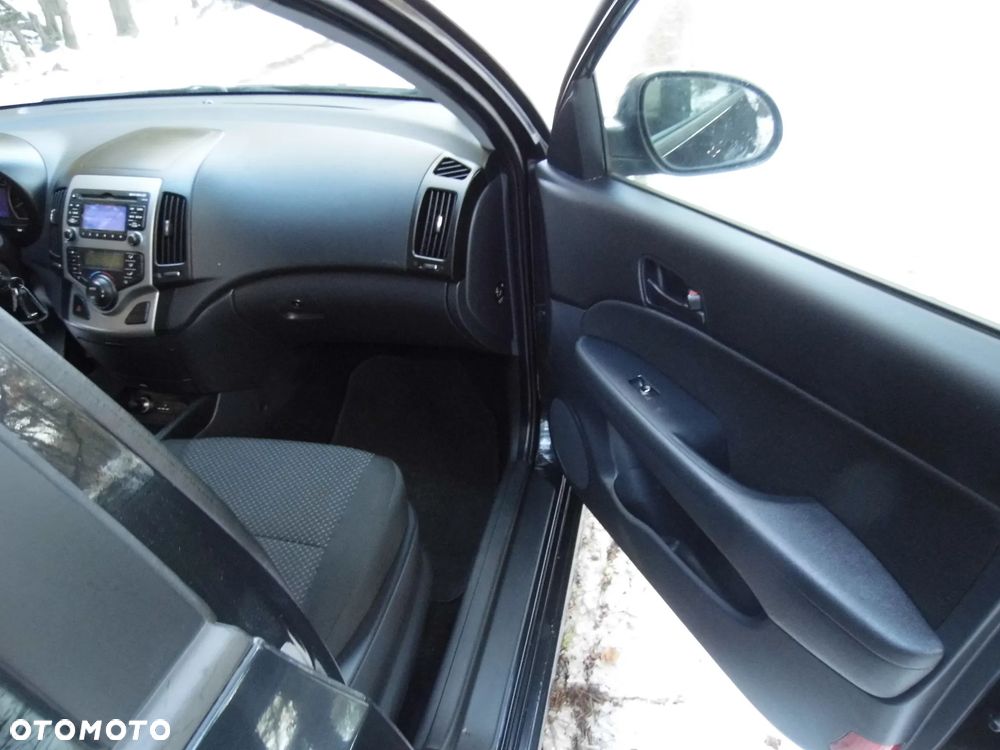 Hyundai i30 i30cw 1.4 blue Comfort - 26