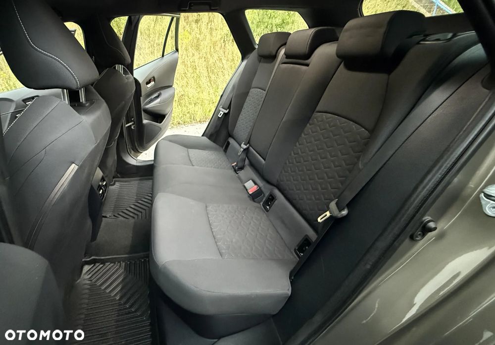 Toyota Corolla 1.8 Hybrid Comfort - 23