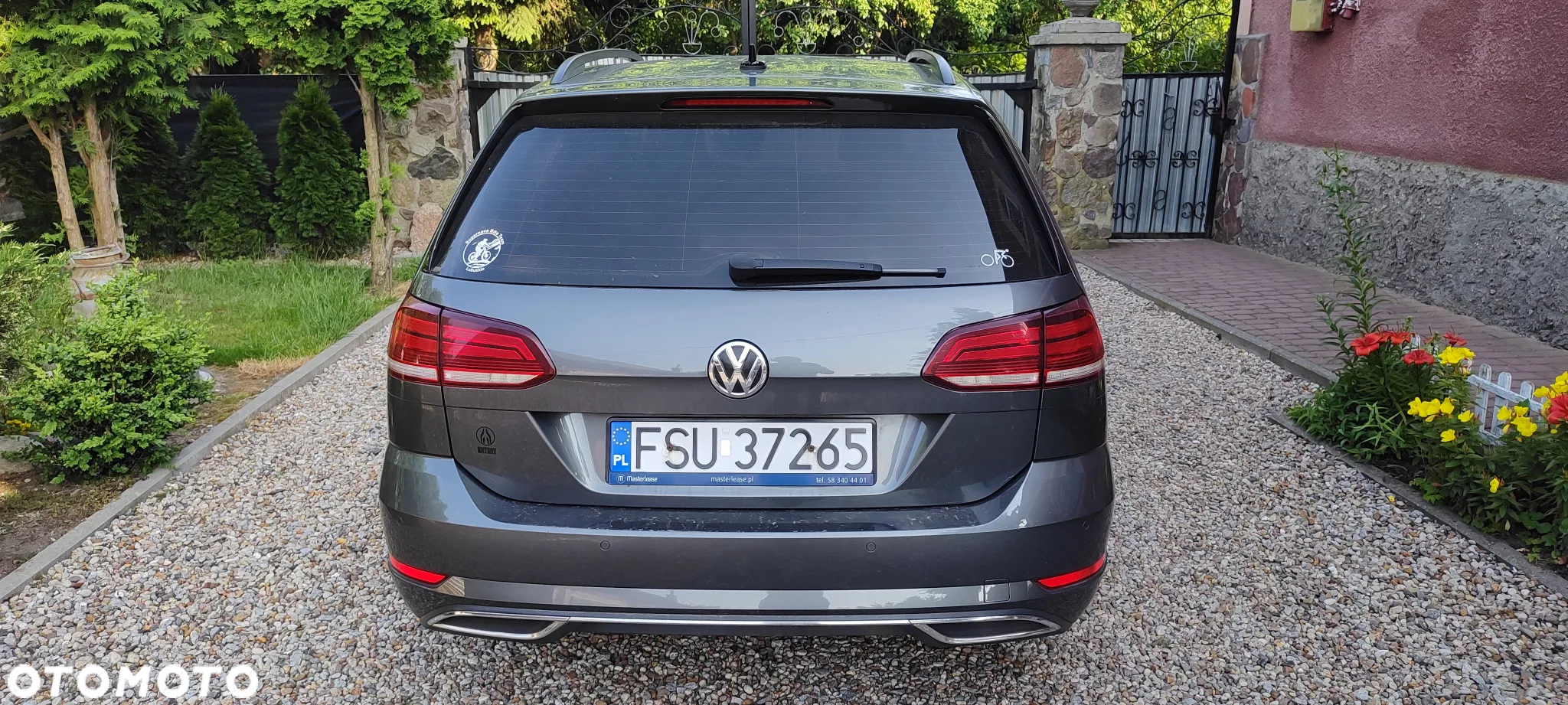Volkswagen Golf - 10