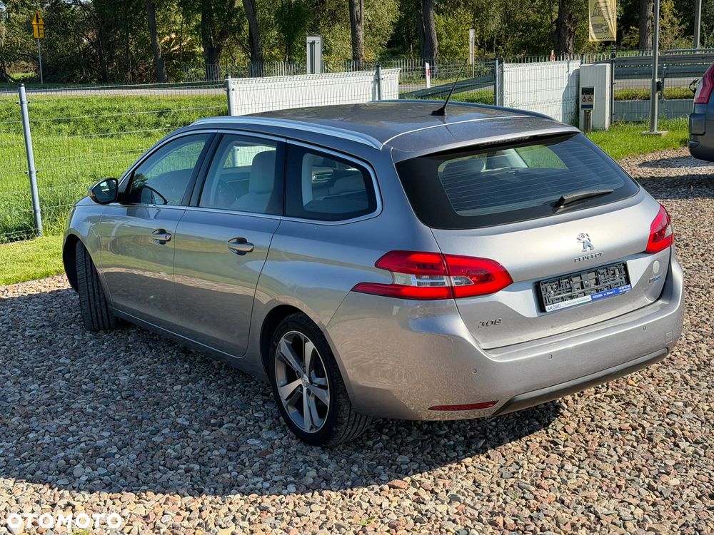 Peugeot 308 BlueHDi 150 Automatik Stop & Start Allure - 19