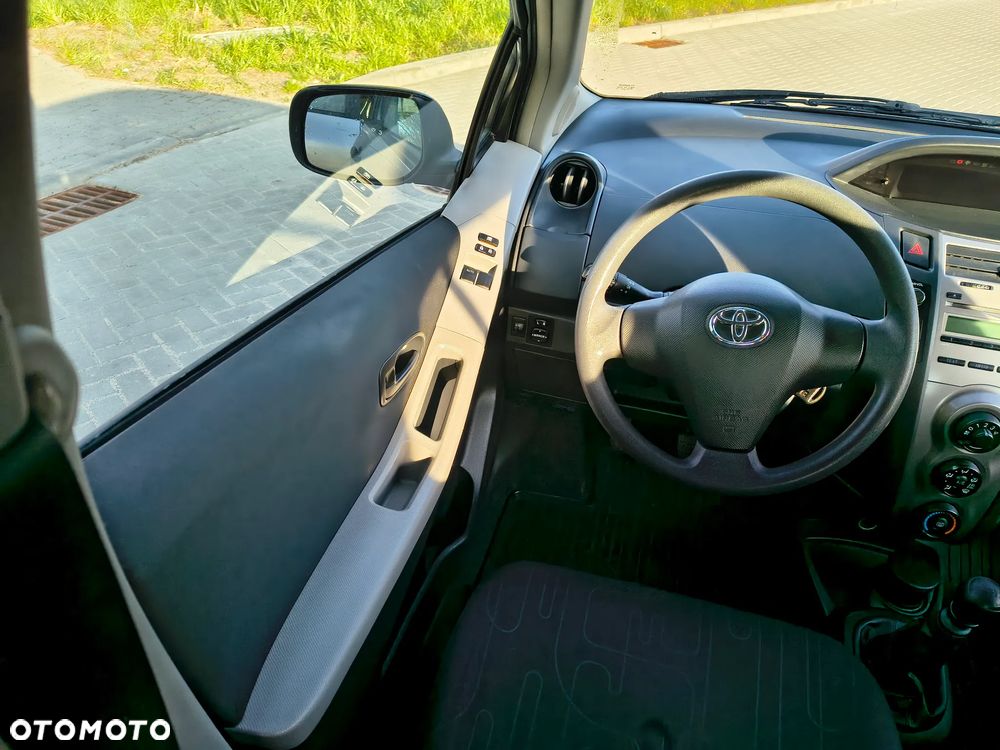 Toyota Yaris 1.33 VVT-i Edition - 10
