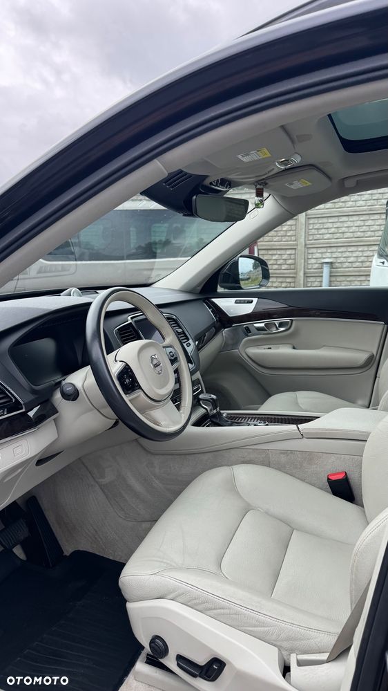 Volvo XC 90 T6 AWD Momentum 7os - 23