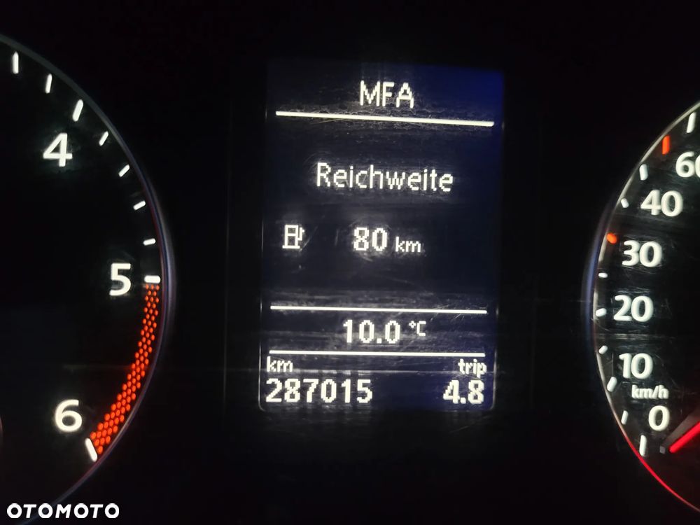 Volkswagen Touran 2.0 TDI DPF MATCH - 19