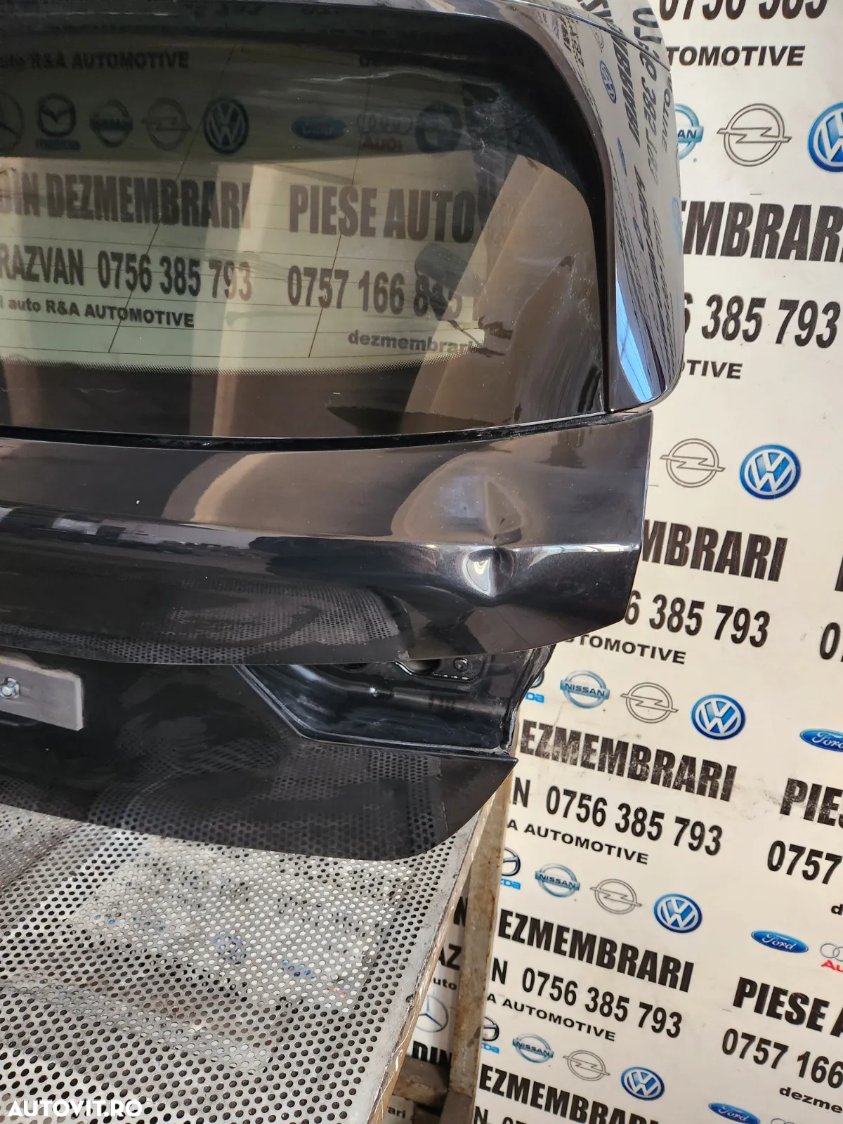 Haion Hayon Cu Luneta Bmw Seria 1 F40 Mic Defect De La Transport - Dezmembrari Arad - 8