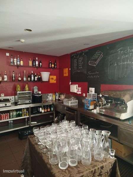Arrenda-se Espaço Comercial Sandim - Preparado Restaurante / Bar - Grande imagem: 2/8