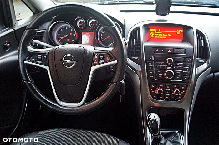 Opel Astra 2.0 CDTI Exklusiv - 21