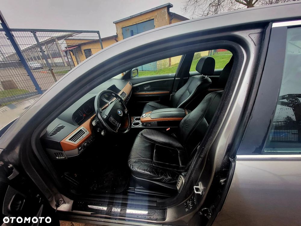 BMW Seria 7 - 10