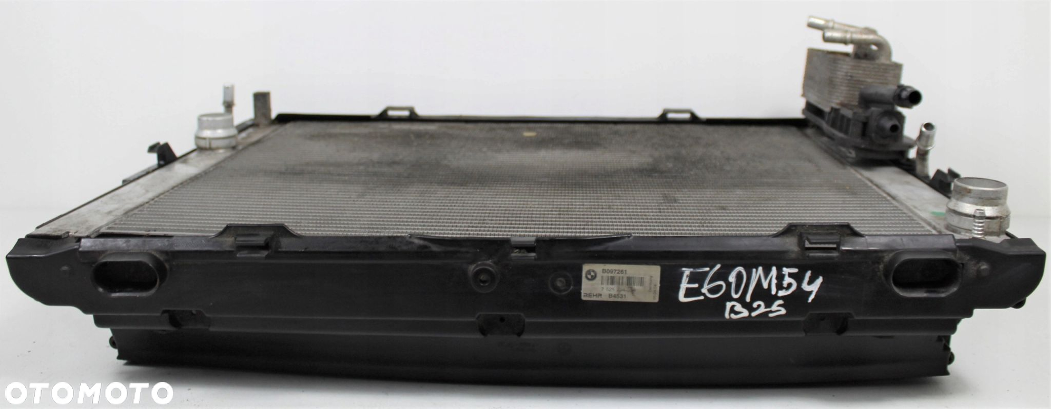 PAS PRZEDNI BELKA CHŁODNICE BMW E60 E61 2.5B 3.0B - 5